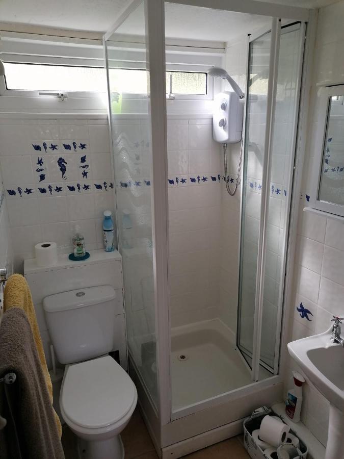 Corner Cwtch Villa Llanstephan  Exterior photo